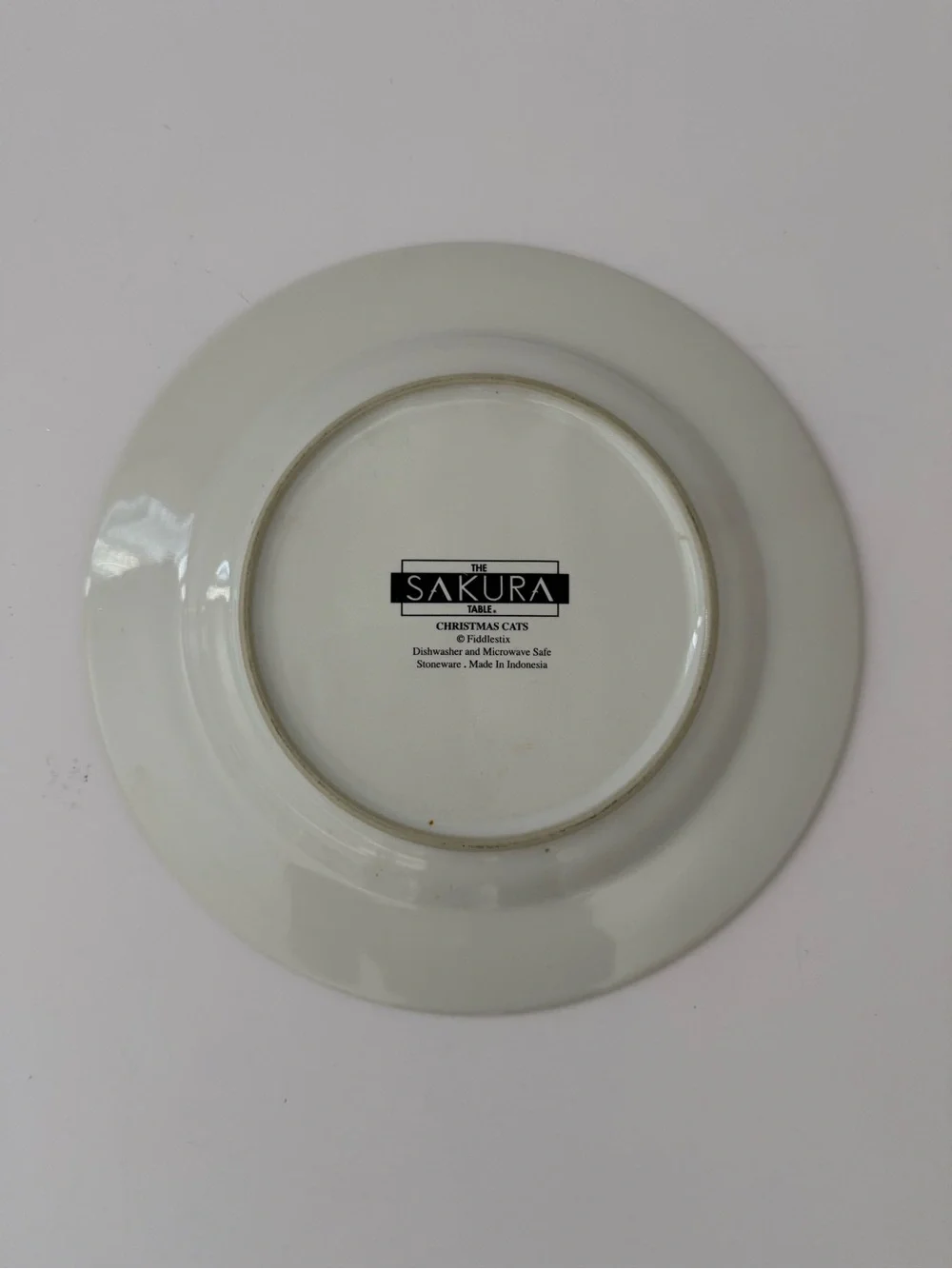 Festive Cat Plate Wall Accent in Brown and Green